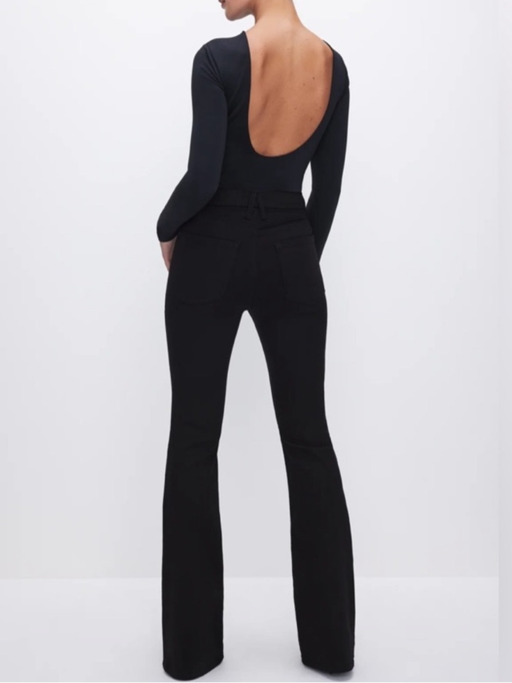 Good American Good Classic Bootcut Jeans in True Black Denim | 4/27 - Picture 3 of 8